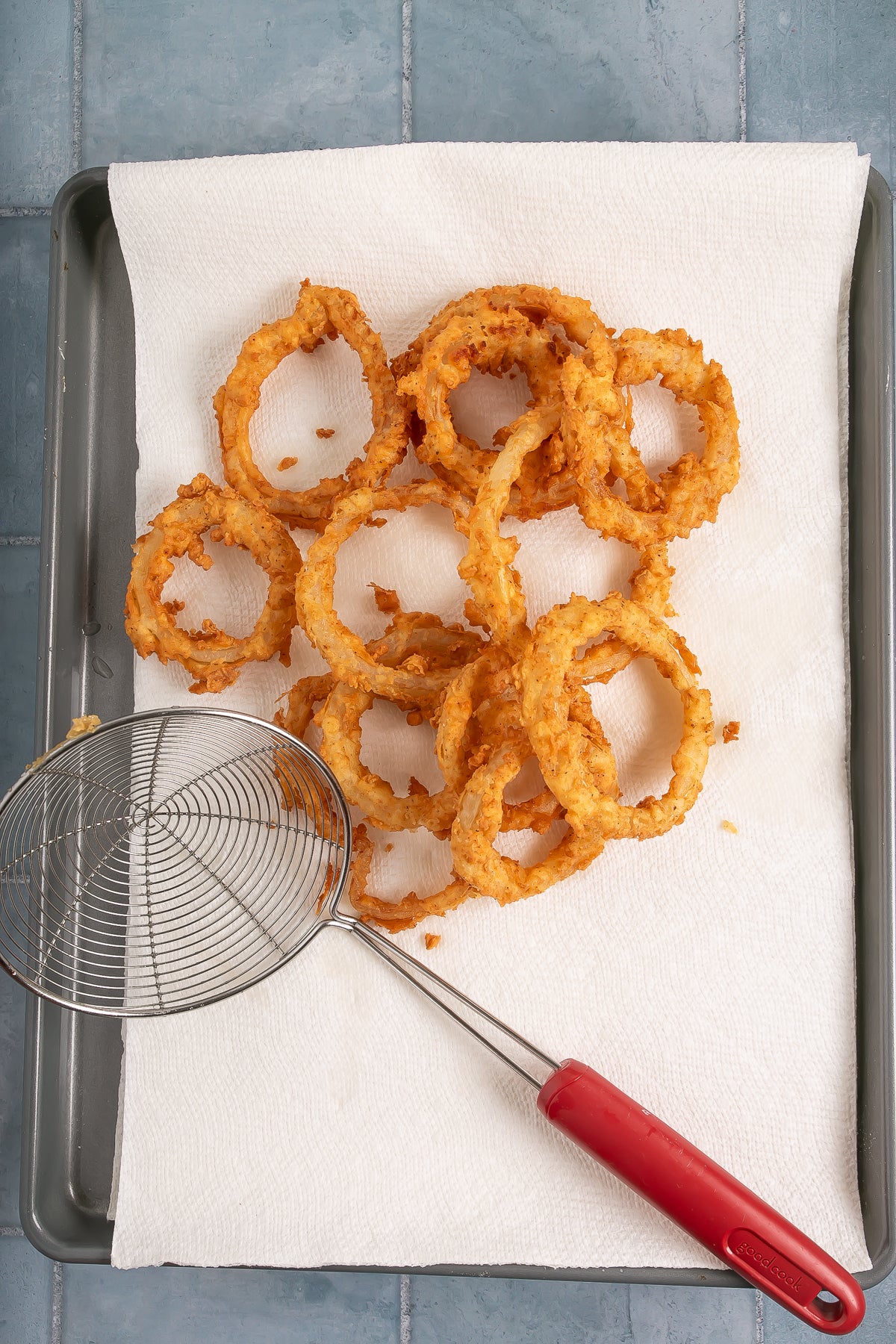 Onion Rings with Dipping Sauce