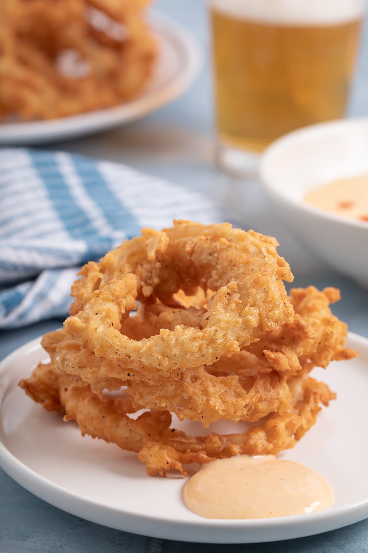 Onion Rings with Dipping Sauce