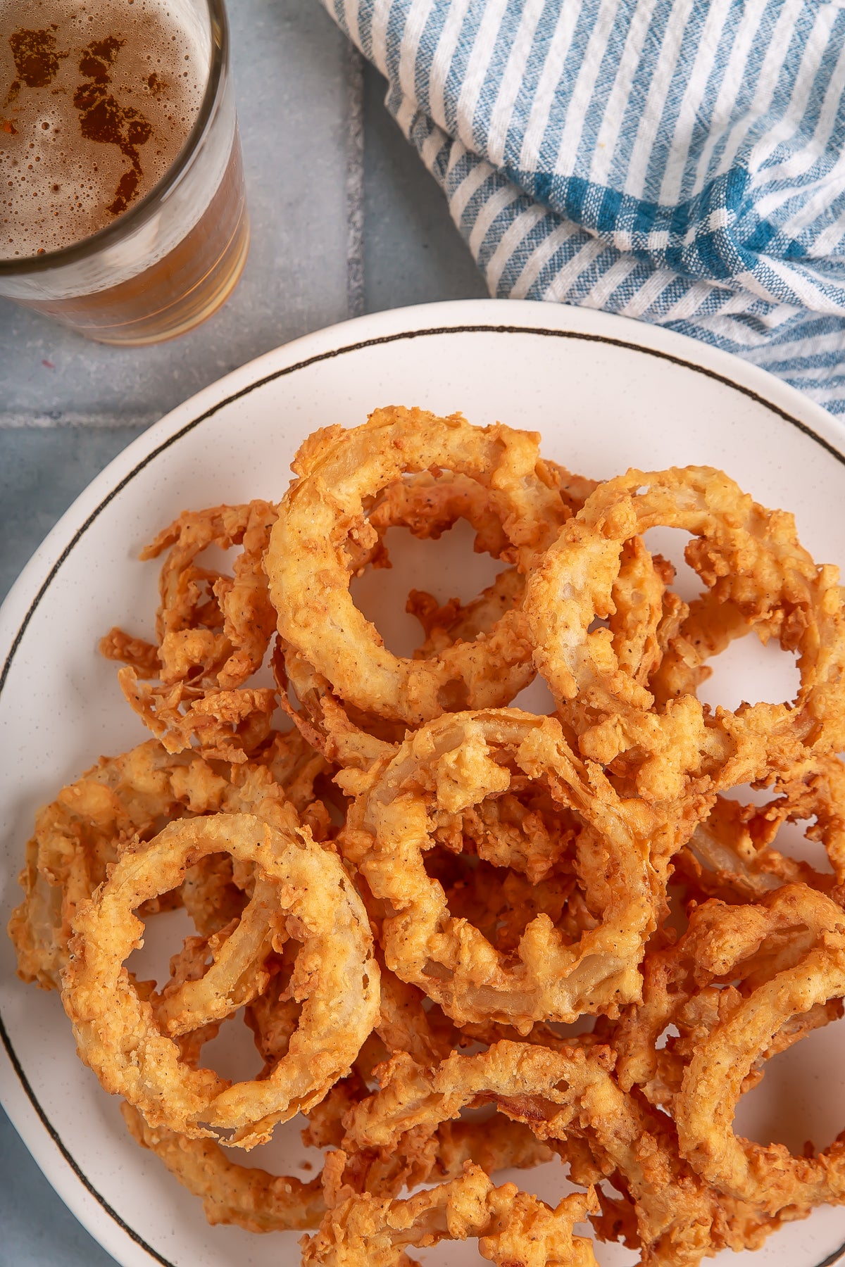 Onion Rings with Dipping Sauce