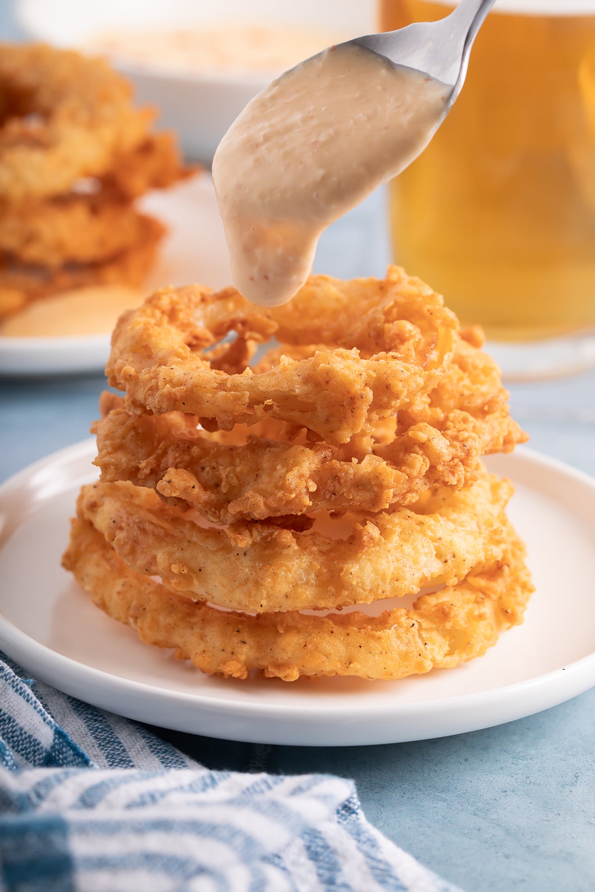 Onion Rings with Dipping Sauce