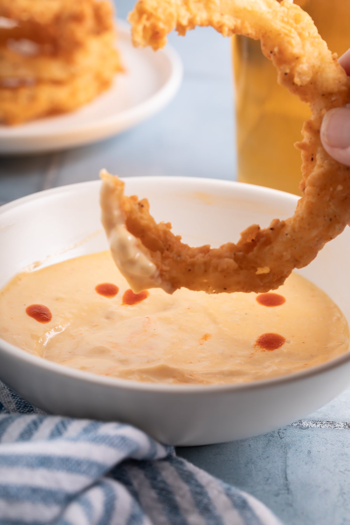 Onion Rings with Dipping Sauce