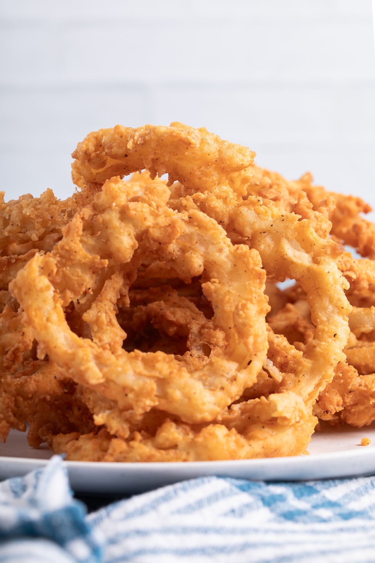 Onion Rings with Dipping Sauce