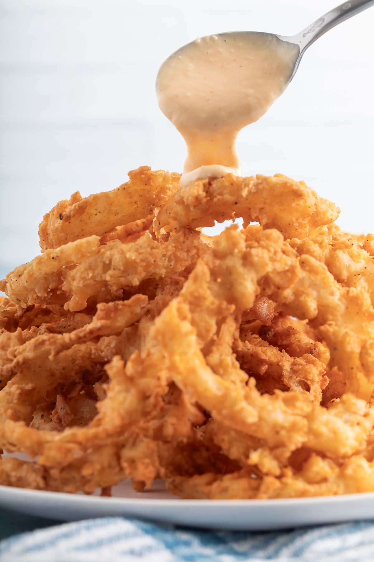 Onion Rings with Dipping Sauce
