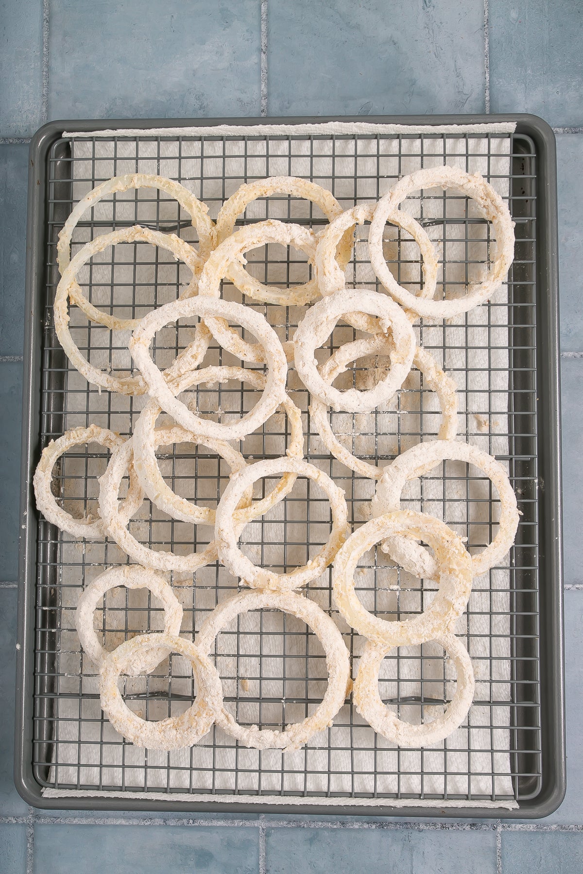 Onion Rings with Dipping Sauce