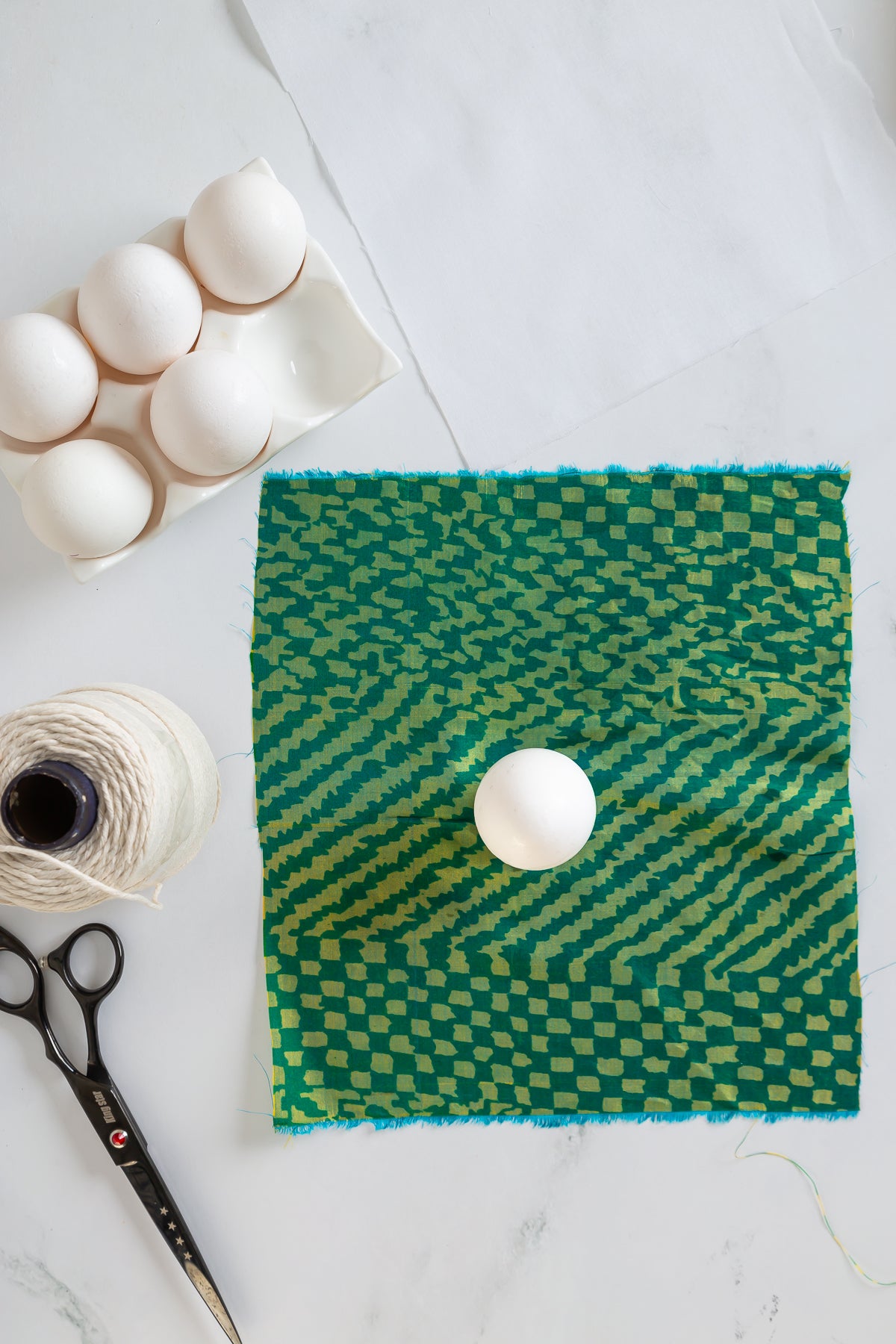 Bright Silk Dyed Eggs – Semi-Exclusive (Set 1 of 2)