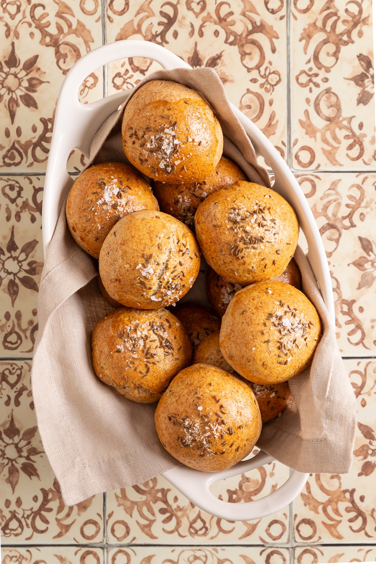 Rye Dinner Rolls