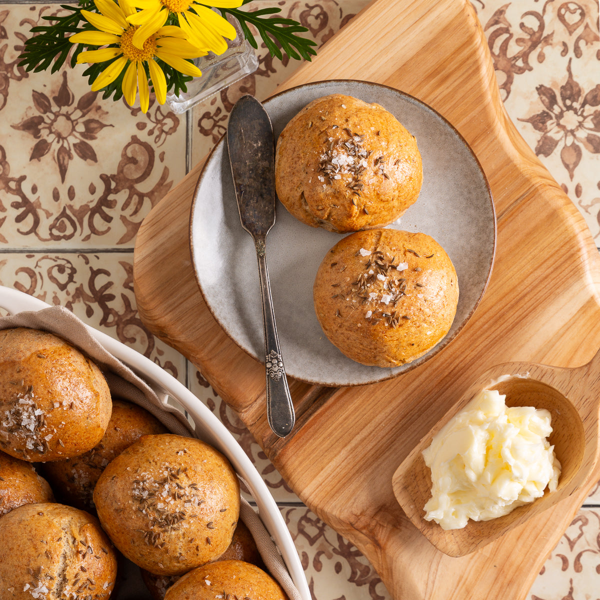 Rye Dinner Rolls