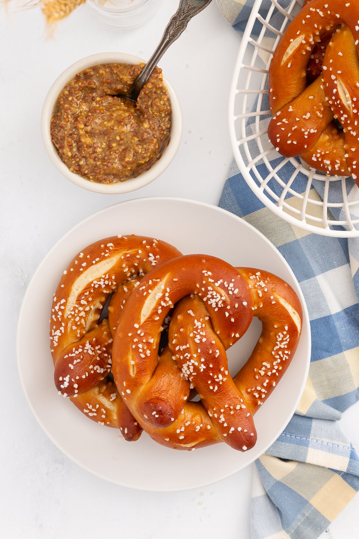 Homemade Pretzels with Cheese Sauce