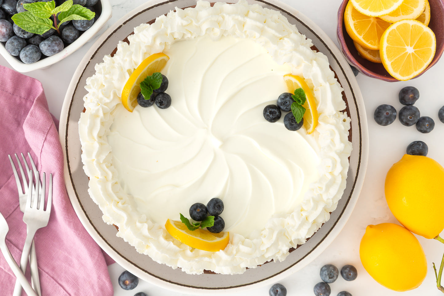 Lemon Cheesecake with Blueberry