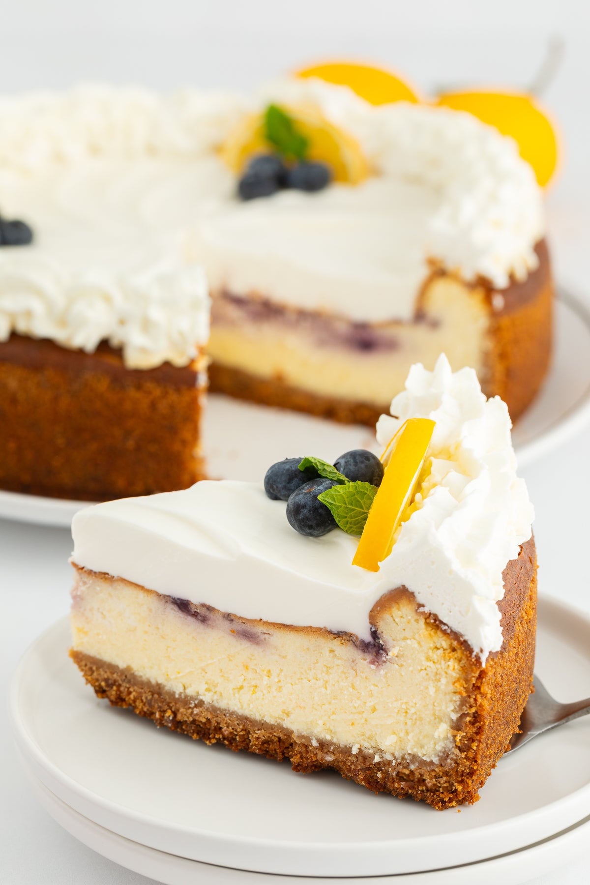 Lemon Cheesecake with Blueberry