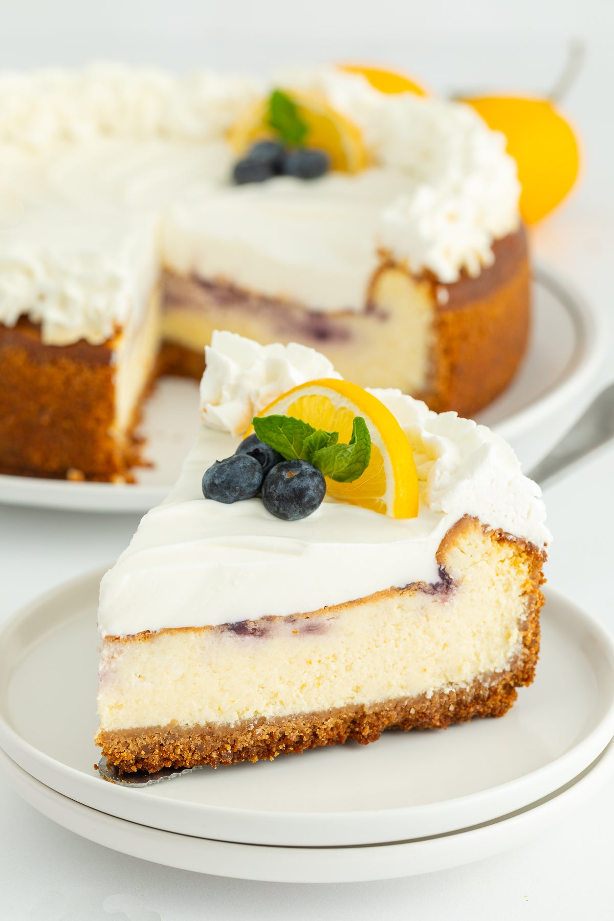 Lemon Cheesecake with Blueberry