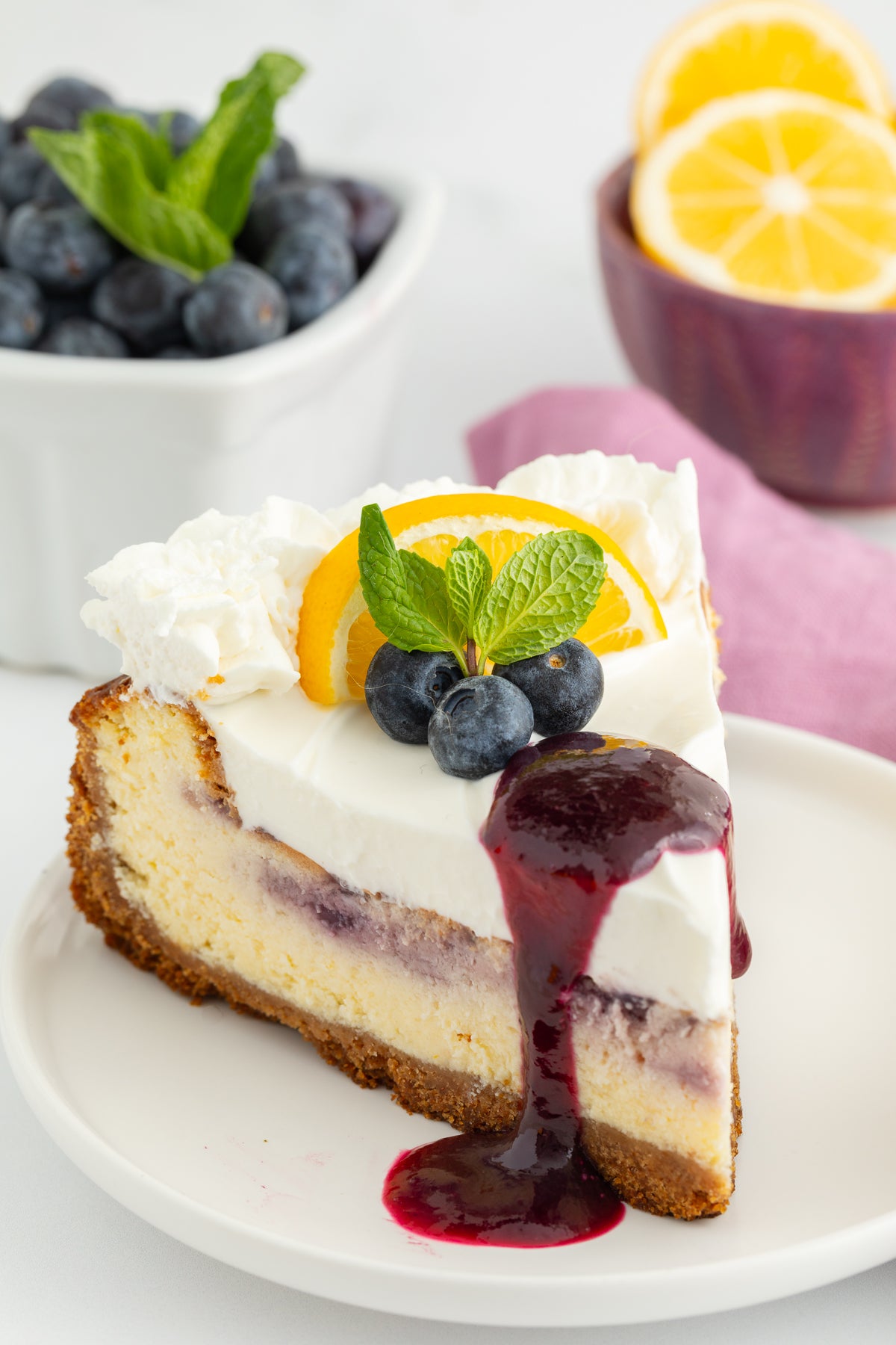 Lemon Cheesecake with Blueberry