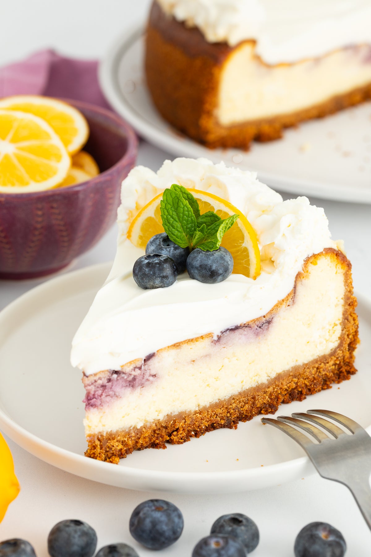 Lemon Cheesecake with Blueberry