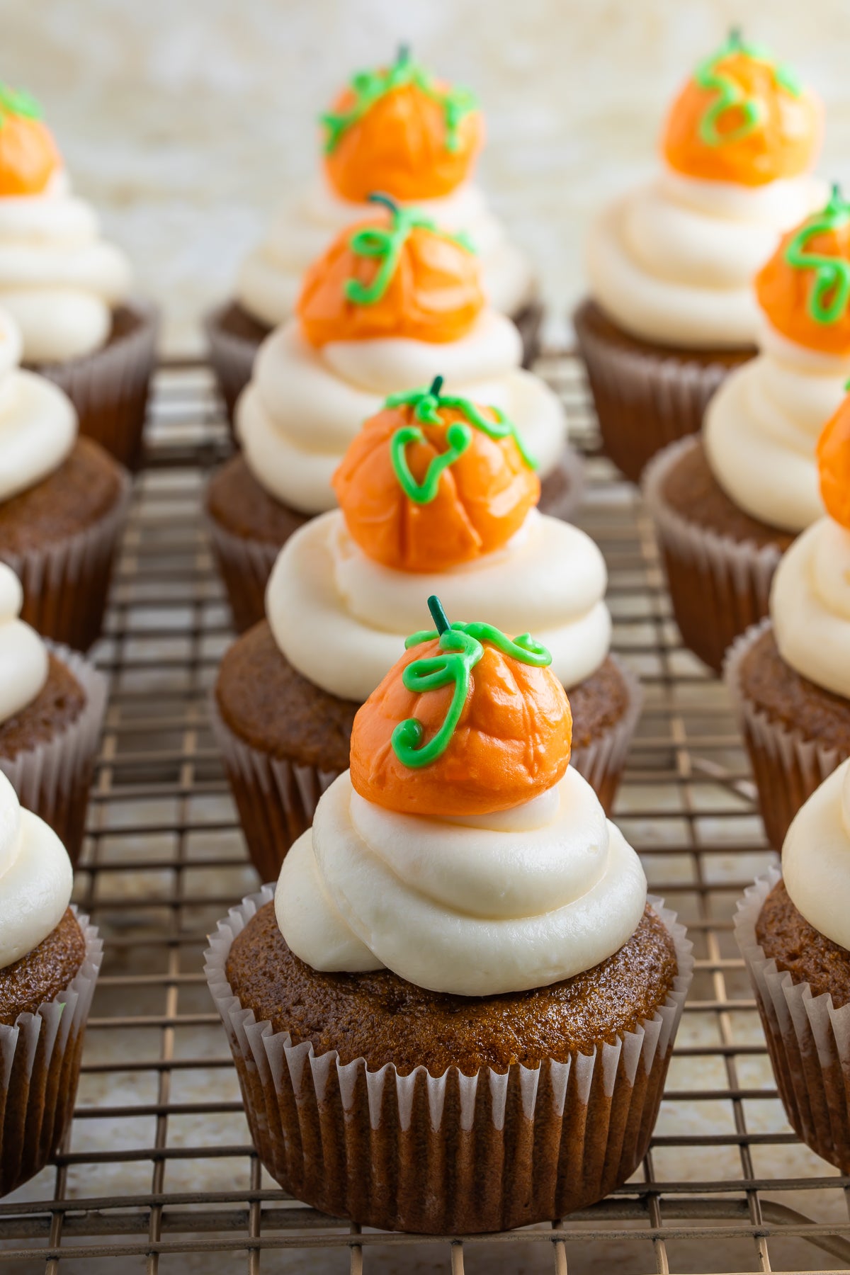 Pumpkin Cupcakes Triple Exclusive!